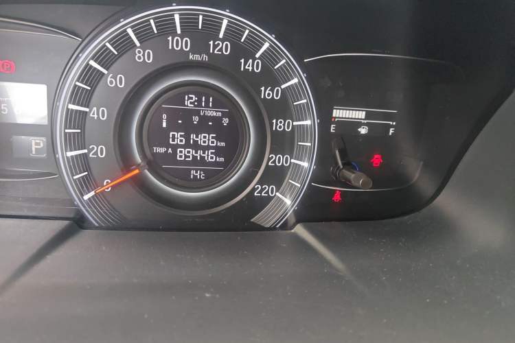 Used Honda Odyssey 2018 2.4L Smart Edition Odometer Close Up