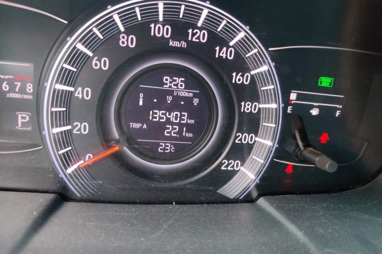 Used Honda Odyssey 2018 2.4L Smart Edition Odometer Close Up