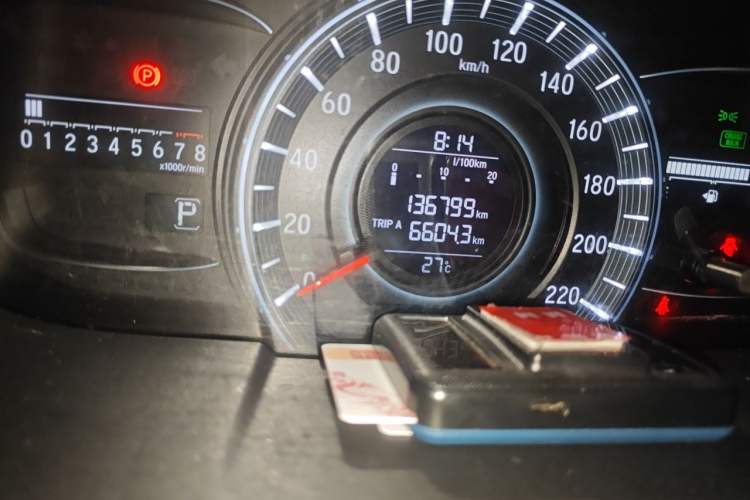 Used Honda Odyssey 2018 2.4L Smart Edition Odometer Close Up