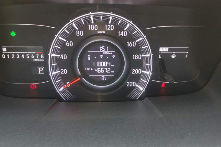 Used Honda Odyssey 2018 2.4L Luxury Edition Odometer Close Up