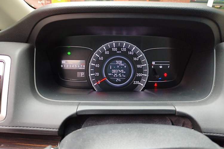 Used Honda Odyssey 2018 2.4L Smart Edition Odometer Close Up