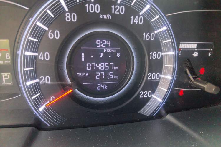 Used Honda Odyssey 2018 2.4L Smart Edition Odometer Close Up