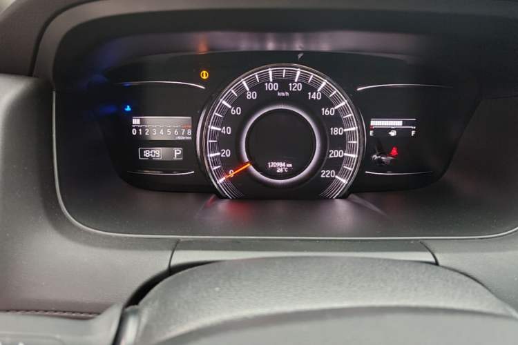 Used Honda Odyssey 2018 2.4L Supreme Edition Odometer Close Up