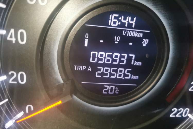 Used Honda Odyssey 2018 2.4L Smart Edition Odometer Close Up