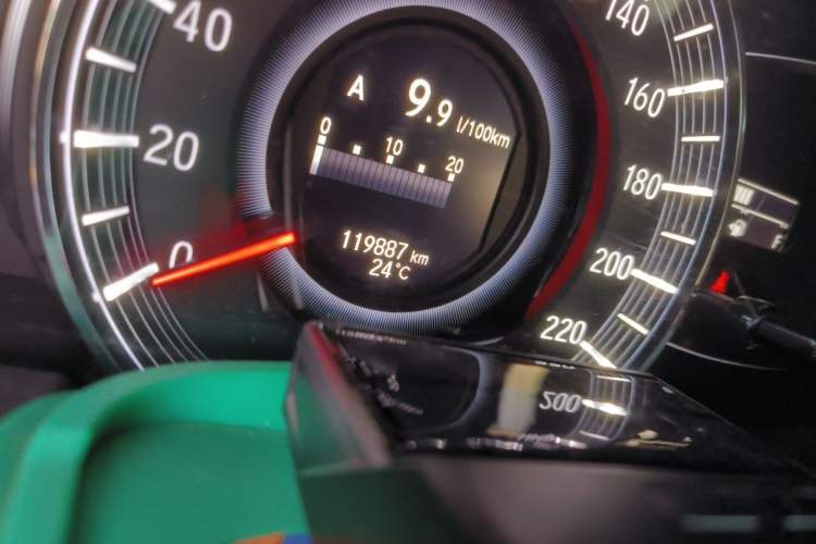 Used Honda Odyssey 2018 2.4L Prestige Edition Odometer Close Up