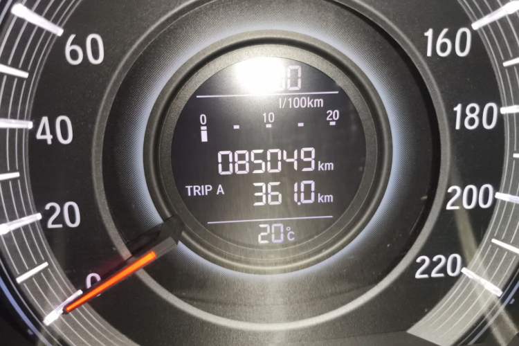 Used Honda Odyssey 2018 2.4L Smart Edition Odometer Close Up