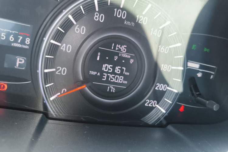 Used Honda Odyssey 2018 2.4L Comfort Version Odometer Close Up