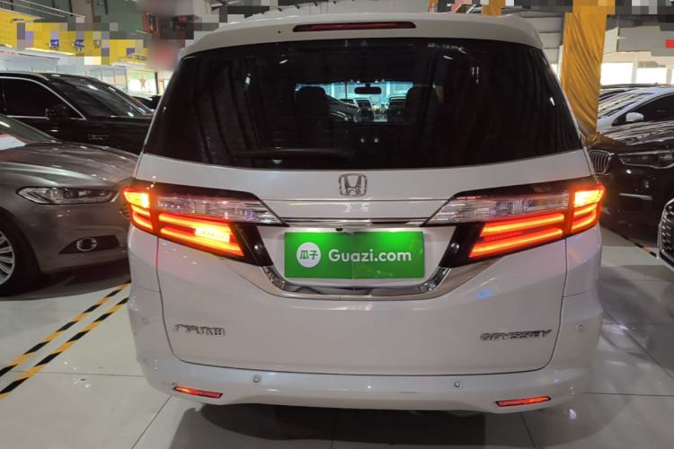 Used Honda Odyssey 2018 2.4L Luxury Edition Rear