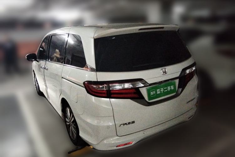 Used Honda Odyssey 2018 2.4L Luxury Edition Rear Left 45 Deg