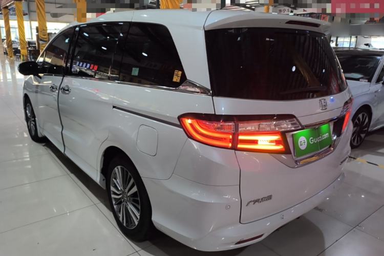 Used Honda Odyssey 2018 2.4L Luxury Edition Rear Left 45 Deg