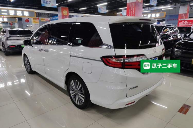 Used Honda Odyssey 2018 2.4L Luxury Edition Rear Left 45 Deg
