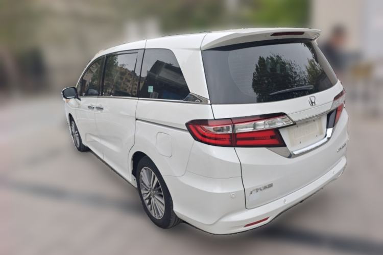 Used Honda Odyssey 2018 2.4L Luxury Edition Rear Left 45 Deg