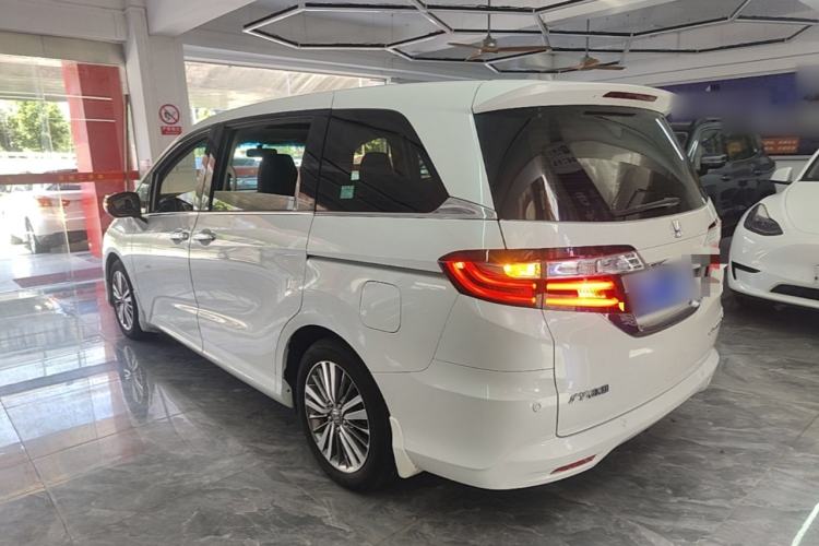 Used Honda Odyssey 2018 2.4L Luxury Edition Rear Left 45 Deg