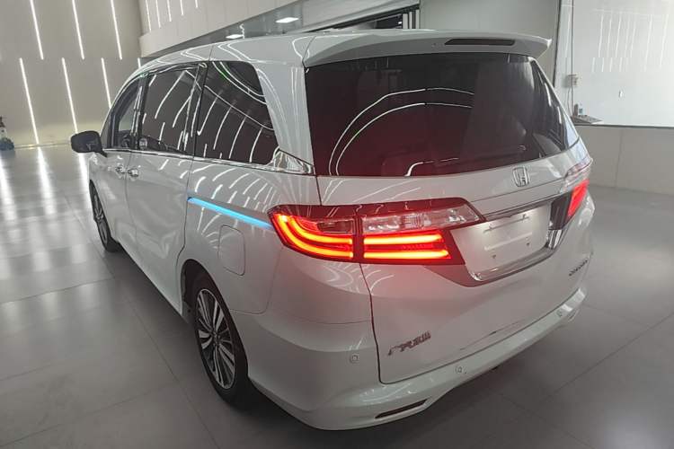 Used Honda Odyssey 2018 2.4L Smart Edition Rear Left 45 Deg