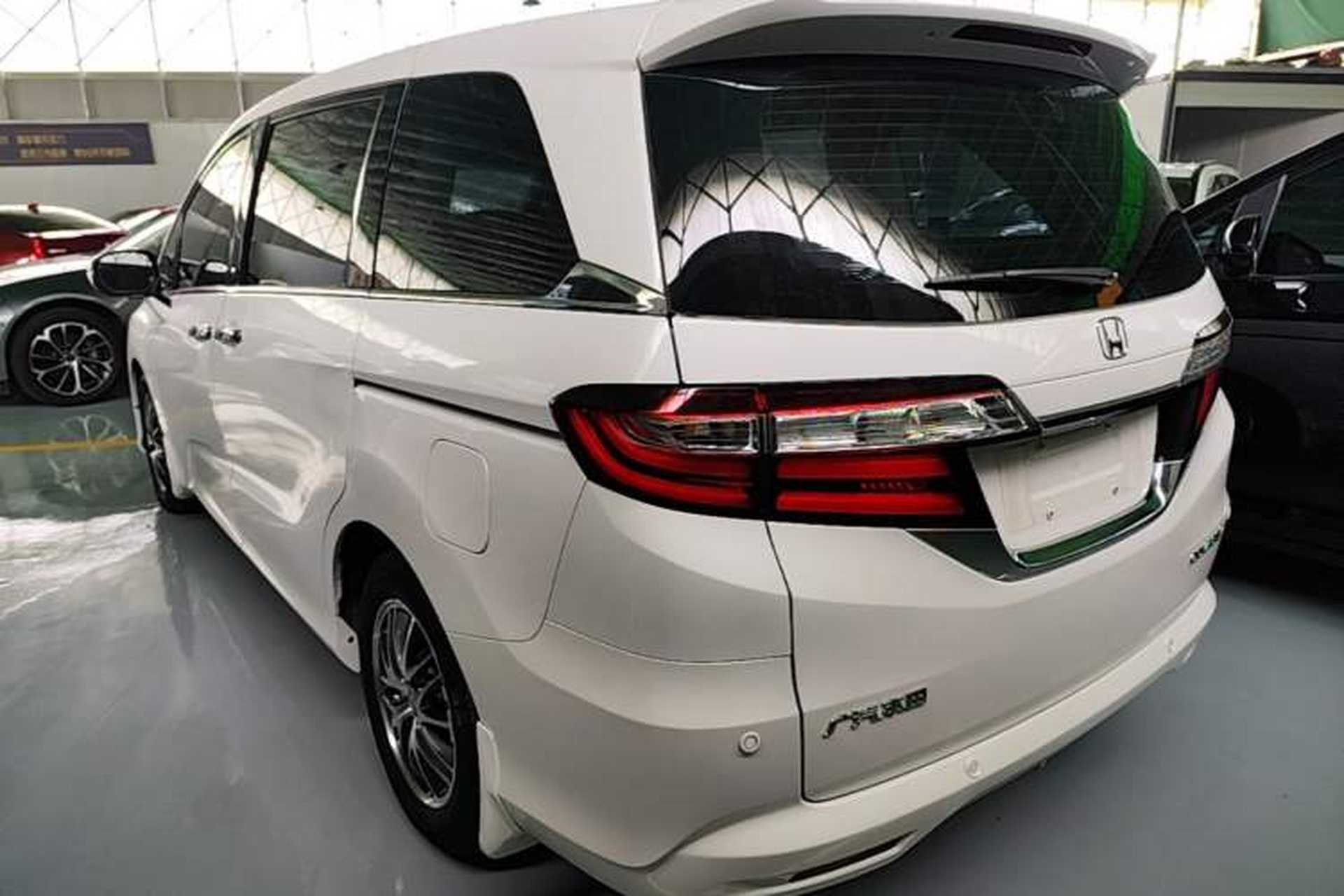 Used Honda Odyssey 2018 2.4L Comfort Version Rear Left 45 Deg