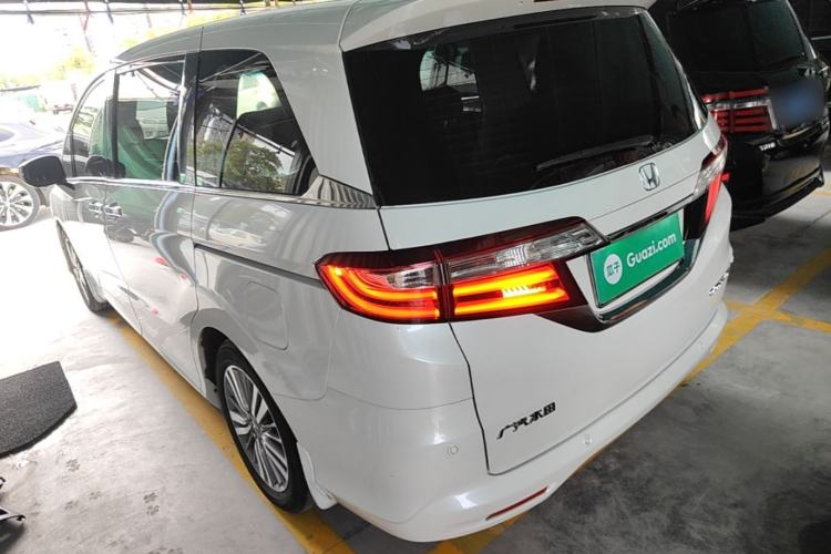 Used Honda Odyssey 2018 2.4L Luxury Edition Rear Left 45 Deg