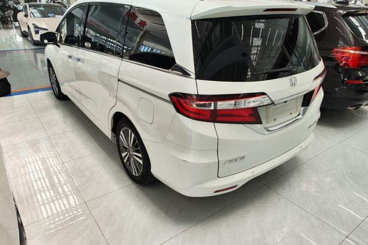 Used Honda Odyssey 2018 2.4L Smart Edition Rear Left 45 Deg