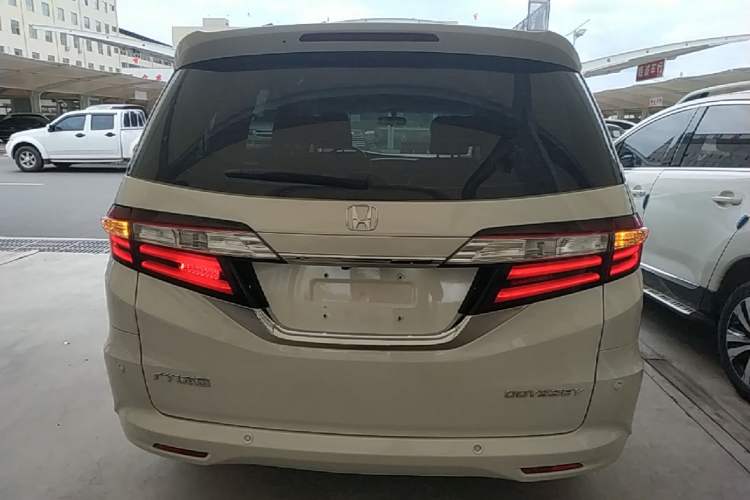 Used Honda Odyssey 2018 2.4L Comfort Version Rear