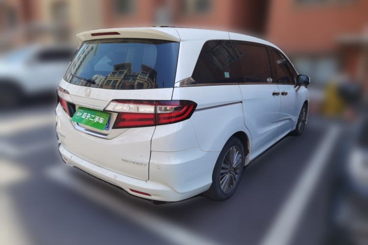 Used Honda Odyssey 2018 2.4L Luxury Edition Rear Right 45 Deg
