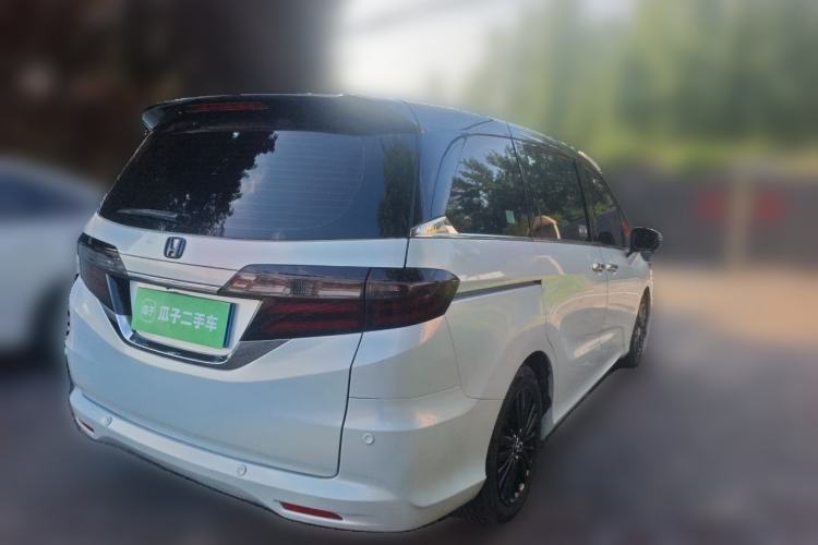 Used Honda Odyssey 2018 2.4L Luxury Edition Rear Right 45 Deg
