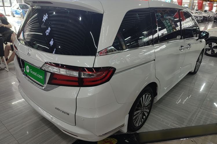 Used Honda Odyssey 2018 2.4L Luxury Edition Rear Right 45 Deg