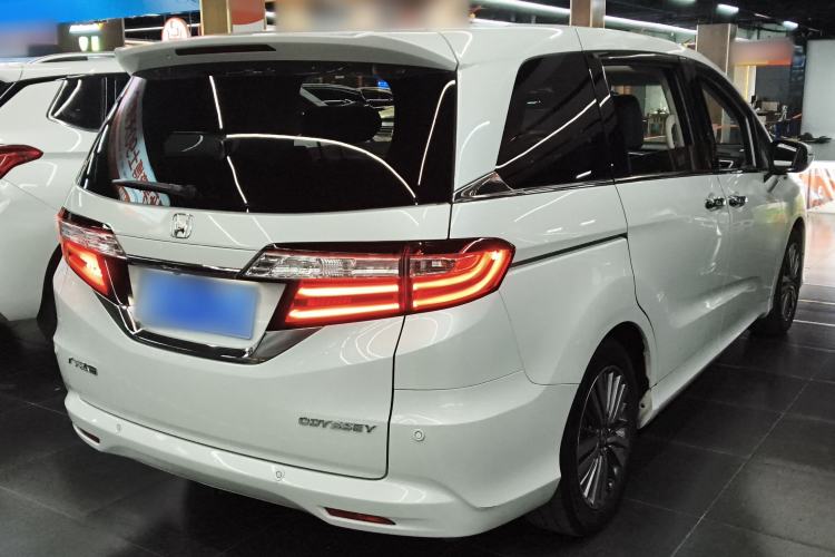 Used Honda Odyssey 2018 2.4L Smart Edition Rear Right 45 Deg