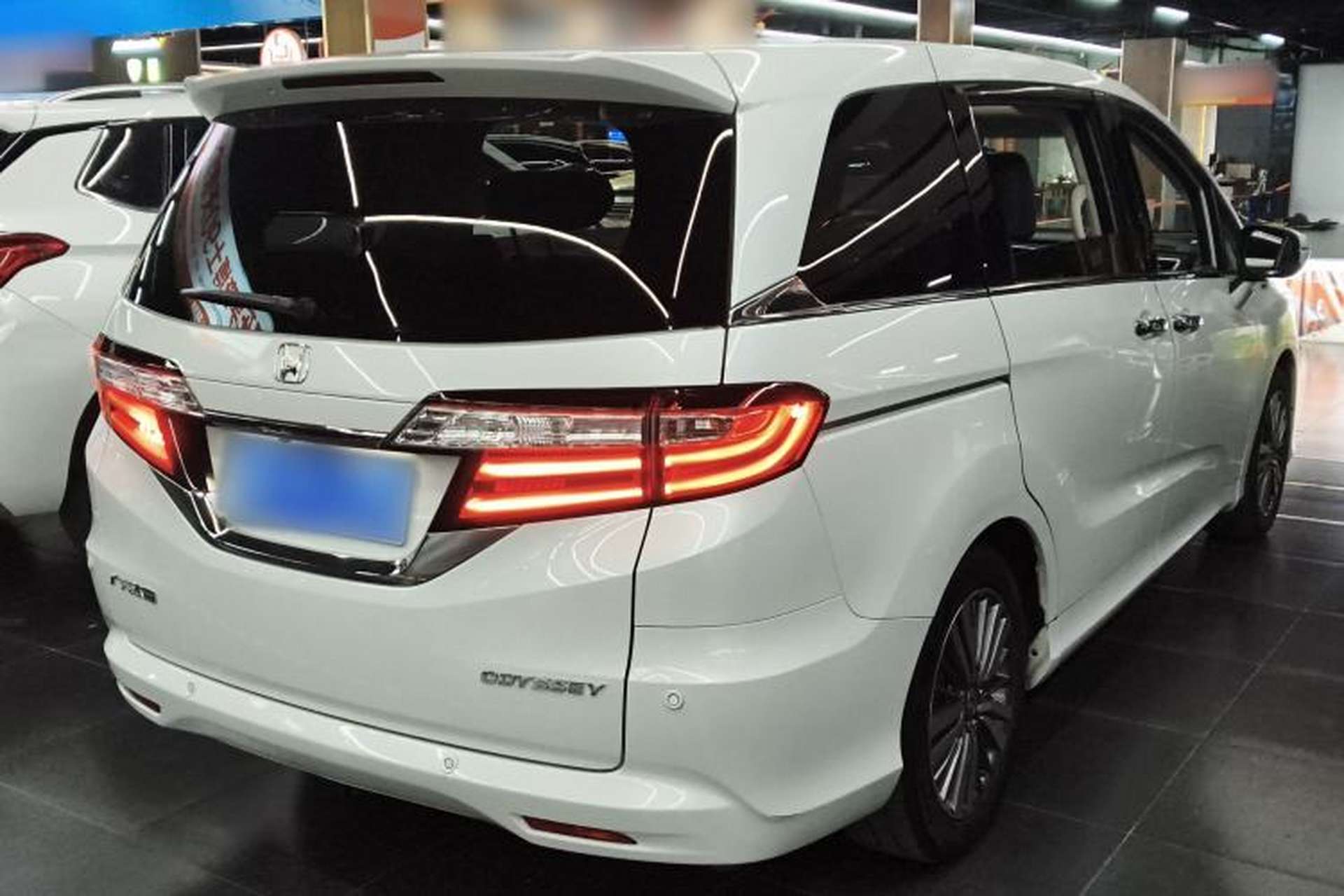 Used Honda Odyssey 2018 2.4L Smart Edition Rear Right 45 Deg