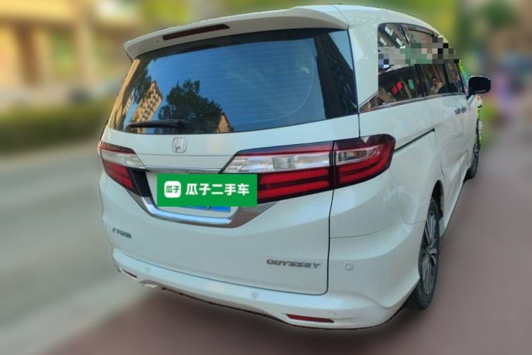 Used Honda Odyssey 2018 2.4L Luxury Edition Rear Right 45 Deg