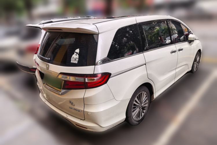 Used Honda Odyssey 2018 2.4L Luxury Edition Rear Right 45 Deg