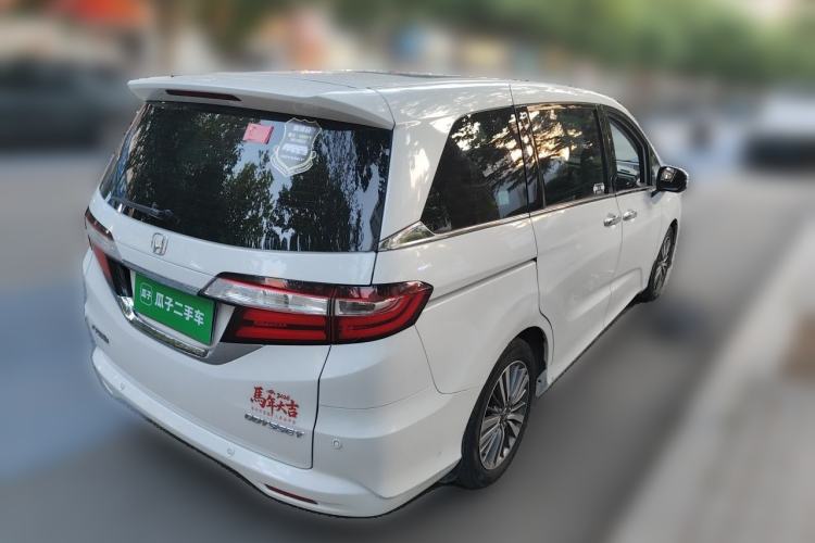 Used Honda Odyssey 2018 2.4L Luxury Edition Rear Right 45 Deg