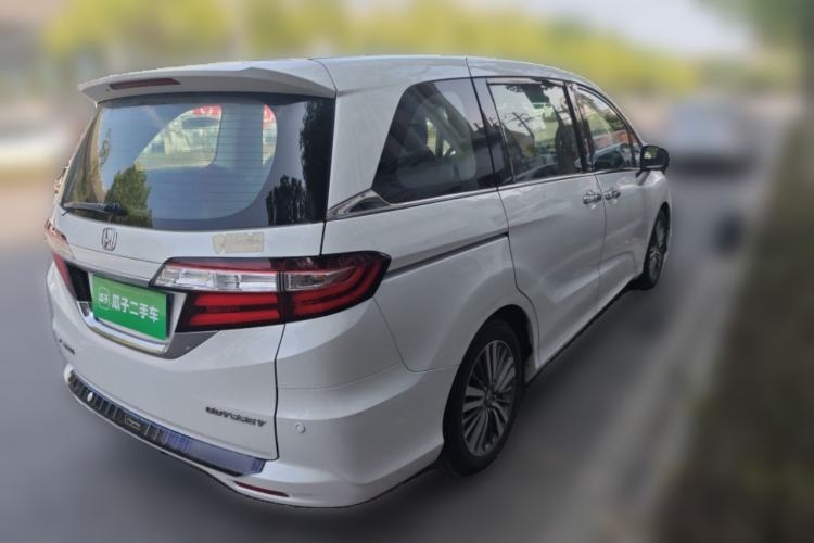 Used Honda Odyssey 2018 2.4L Luxury Edition Rear Right 45 Deg