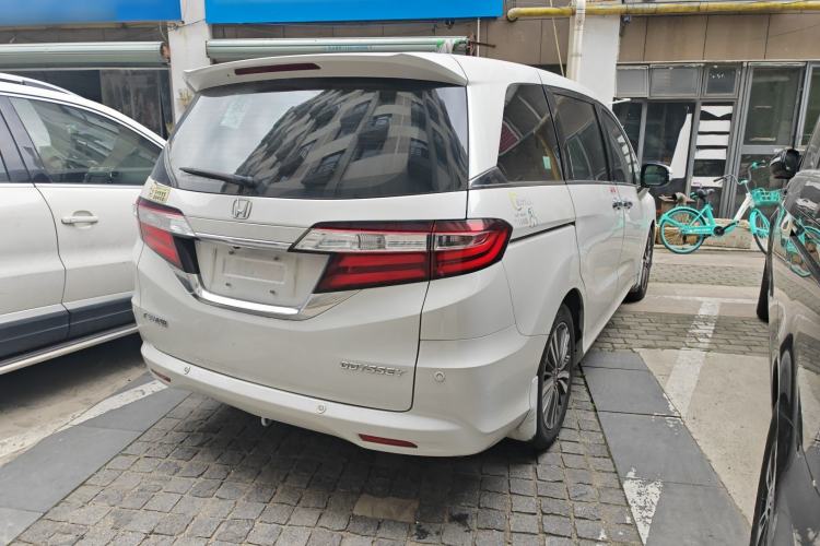 Used Honda Odyssey 2018 2.4L Luxury Edition Rear Right 45 Deg