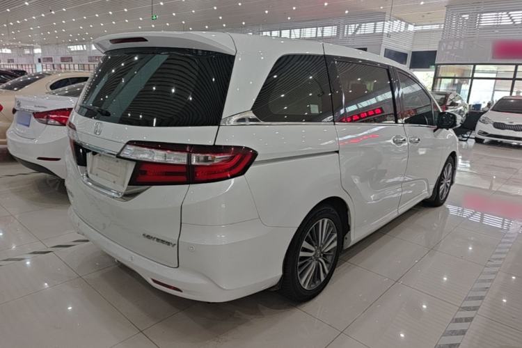 Used Honda Odyssey 2018 2.4L Luxury Edition Rear Right 45 Deg