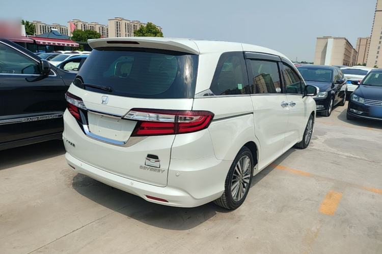 Used Honda Odyssey 2018 2.4L Luxury Edition Rear Right 45 Deg