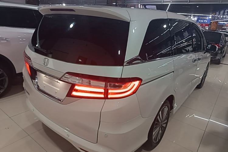 Used Honda Odyssey 2018 2.4L Supreme Edition Rear Right 45 Deg