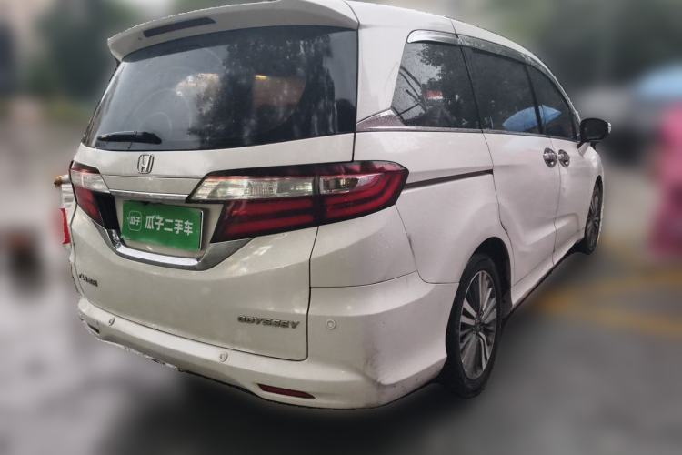 Used Honda Odyssey 2018 2.4L Luxury Edition Rear Right 45 Deg
