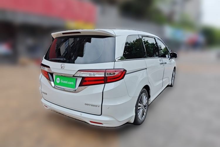 Used Honda Odyssey 2018 2.4L Luxury Edition Rear Right 45 Deg