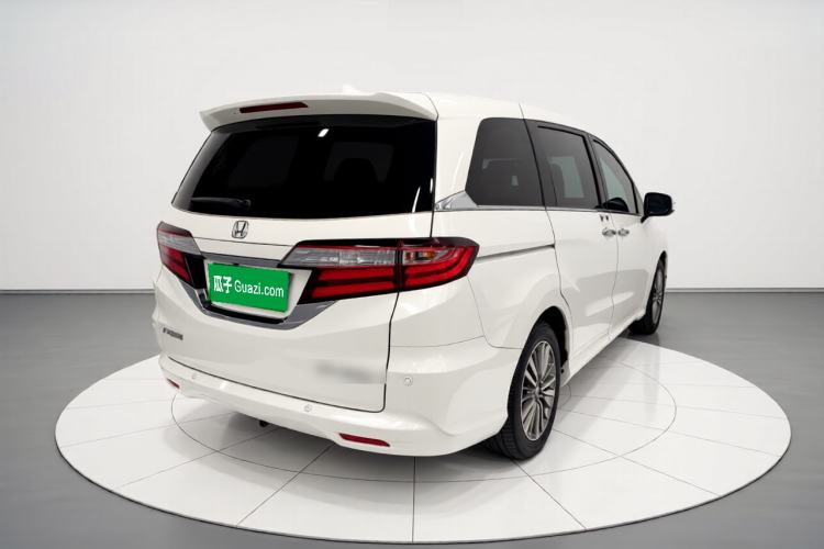 Used Honda Odyssey 2018 2.4L Luxury Edition Rear Right 45 Deg