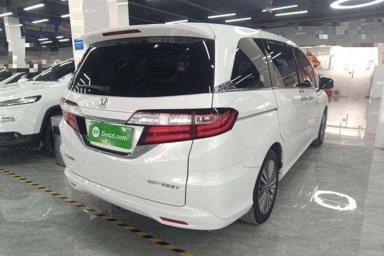 Used Honda Odyssey 2018 2.4L Luxury Edition Rear Right 45 Deg