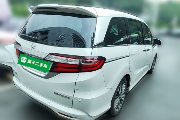 Used Honda Odyssey 2018 2.4L Luxury Edition Rear Right 45 Deg