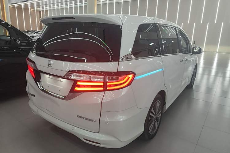 Used Honda Odyssey 2018 2.4L Smart Edition Rear Right 45 Deg