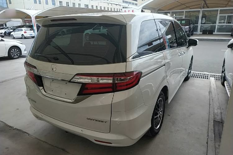 Used Honda Odyssey 2018 2.4L Comfort Version Rear Right 45 Deg