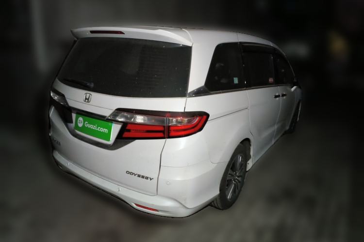 Used Honda Odyssey 2018 2.4L Luxury Edition Rear Right 45 Deg