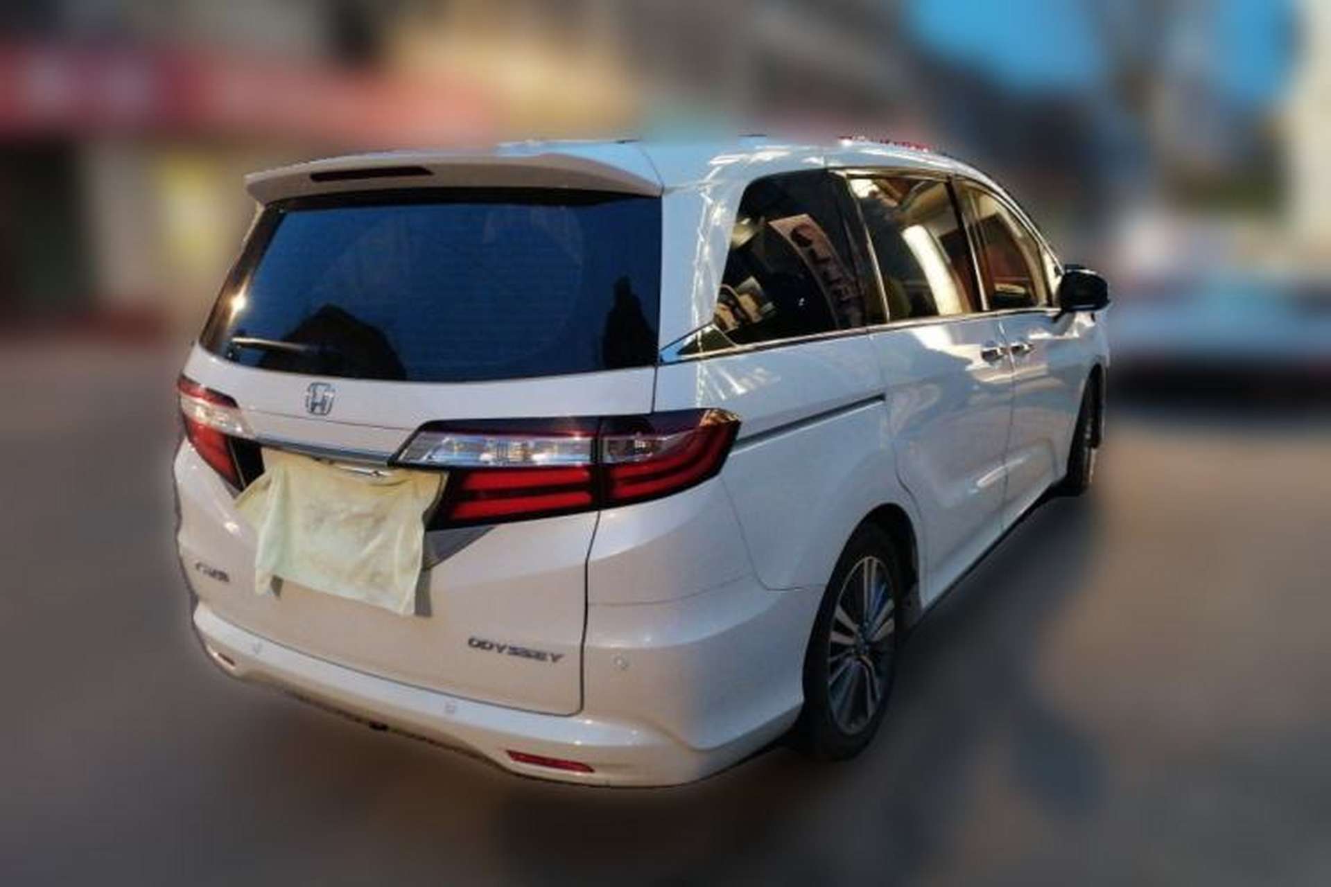 Used Honda Odyssey 2018 2.4L Luxury Edition Rear Right 45 Deg