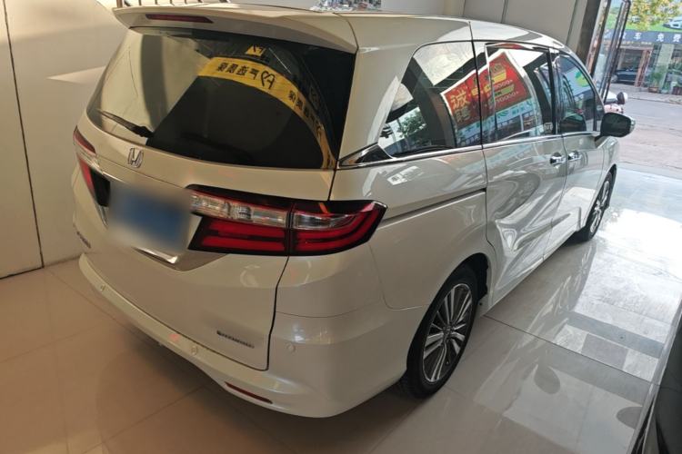 Used Honda Odyssey 2018 2.4L Luxury Edition Rear Right 45 Deg