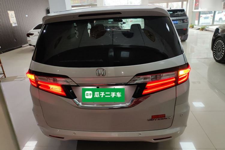 Used Honda Odyssey 2018 2.4L Luxury Edition Rear