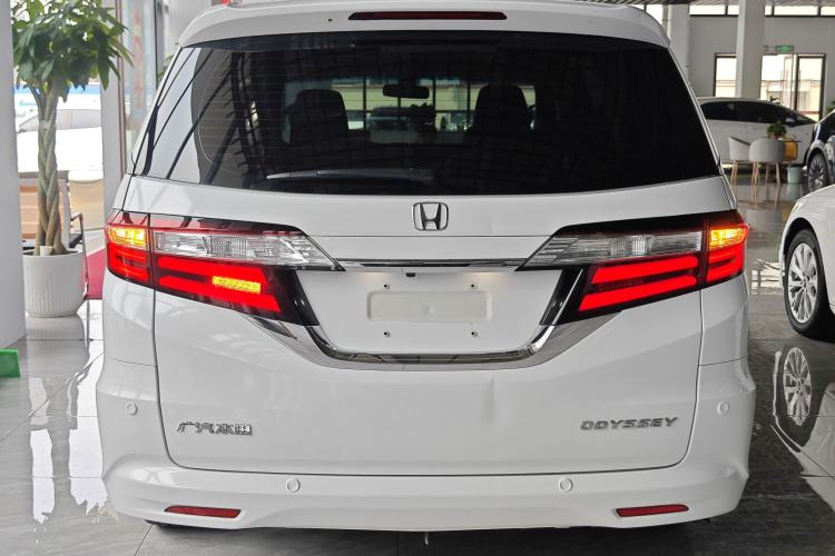 Used Honda Odyssey 2018 2.4L Luxury Edition Rear