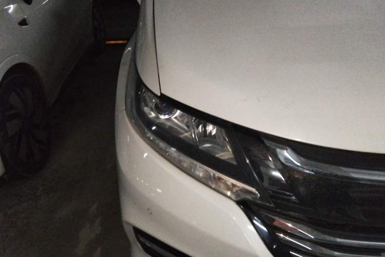 Used Honda Odyssey 2018 2.4L Luxury Edition Right Front Headlight