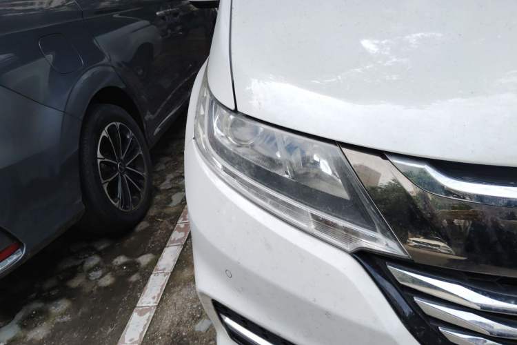 Used Honda Odyssey 2018 2.4L Comfort Version Right Front Headlight