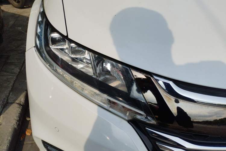 Used Honda Odyssey 2018 2.4L Smart Edition Right Front Headlight
